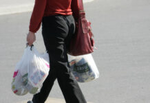 Loblaw to eliminate all single-use plastic shopping bags from its stores by early 2023